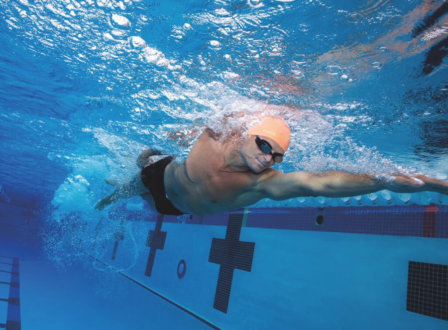 7 Best Swimming Gadgets | Men's Fitness UK