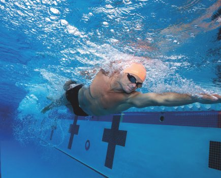 7 Best Swimming Gadgets | Men's Fitness UK