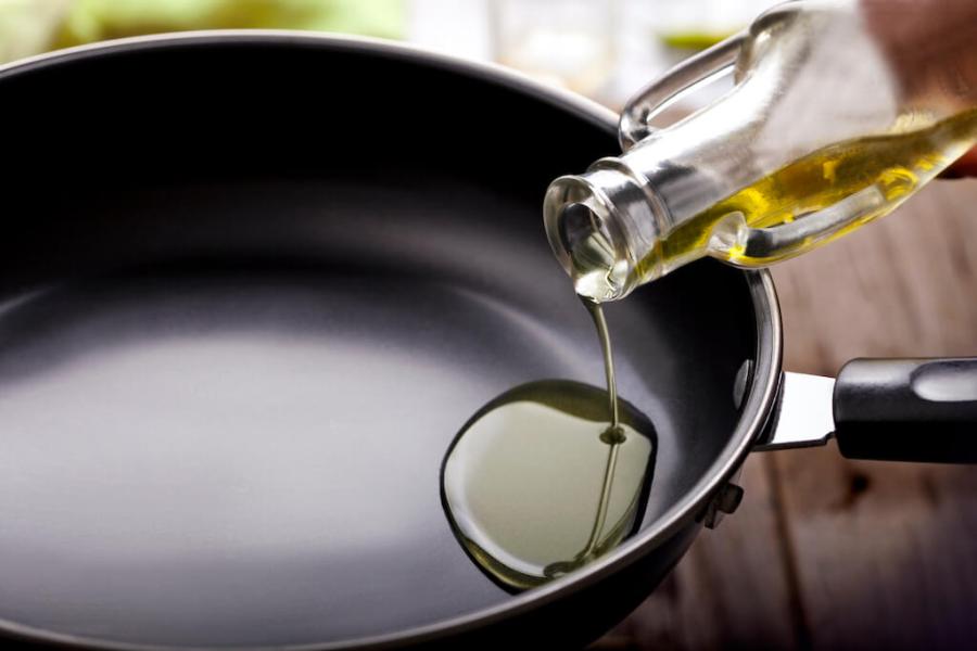 What's the Best Cooking Oil? Pros and Cons of Each | Men's Fitness UK